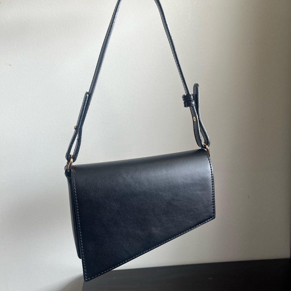 Aldo Classic Black Shoulder Bag